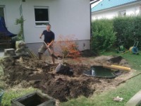der Chef gräbt